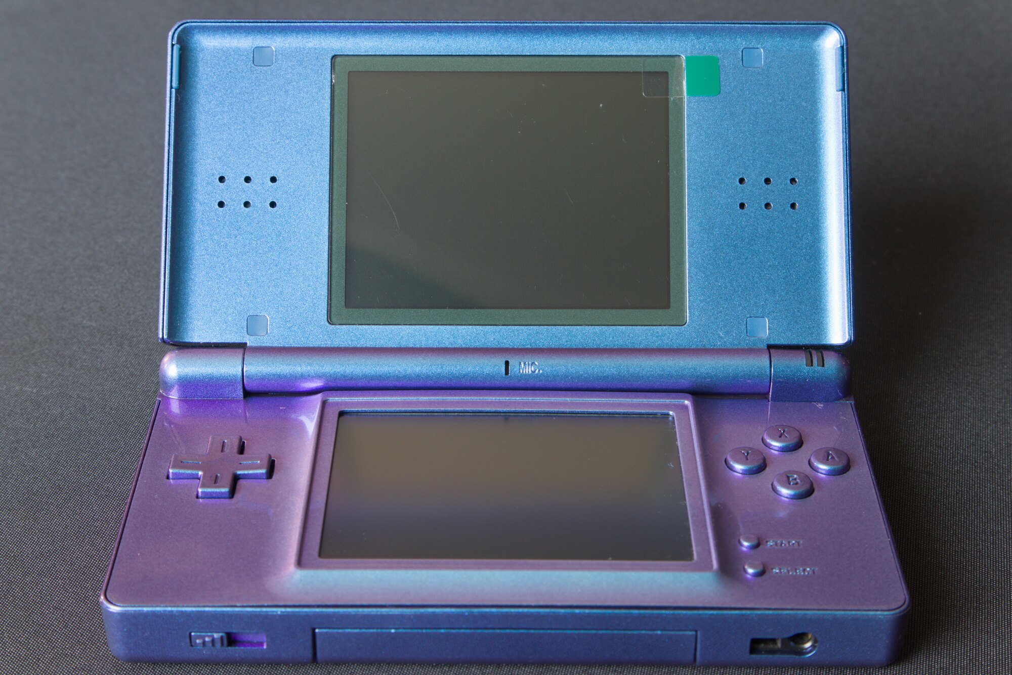 #03/10 | Nintendo DS Lite | Chameleon Purple